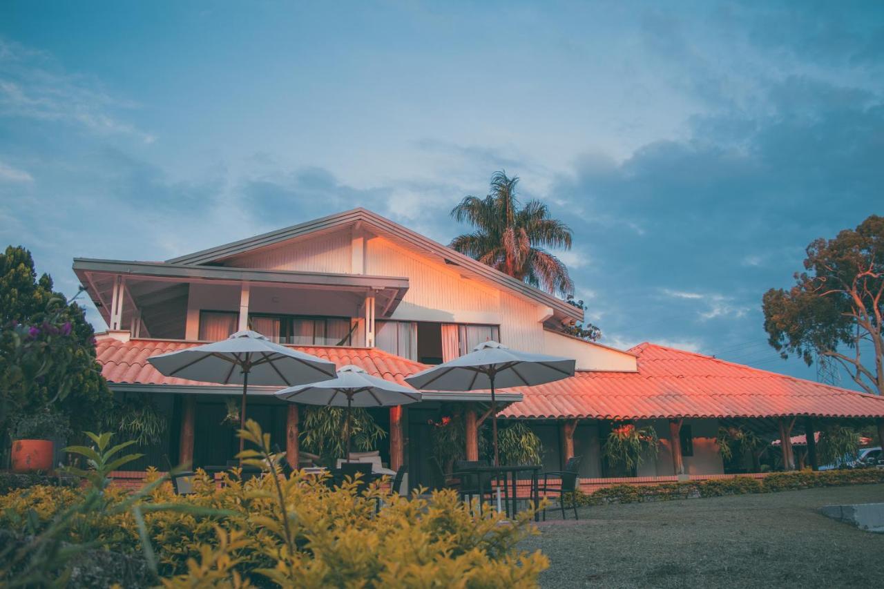 Cotinga Hotel Spa Tribunas Bagian luar foto